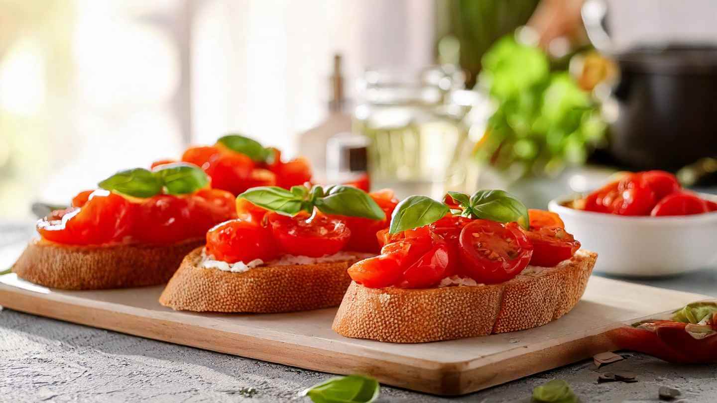 Friselle con pane per dieta chetogenica con pomodorini